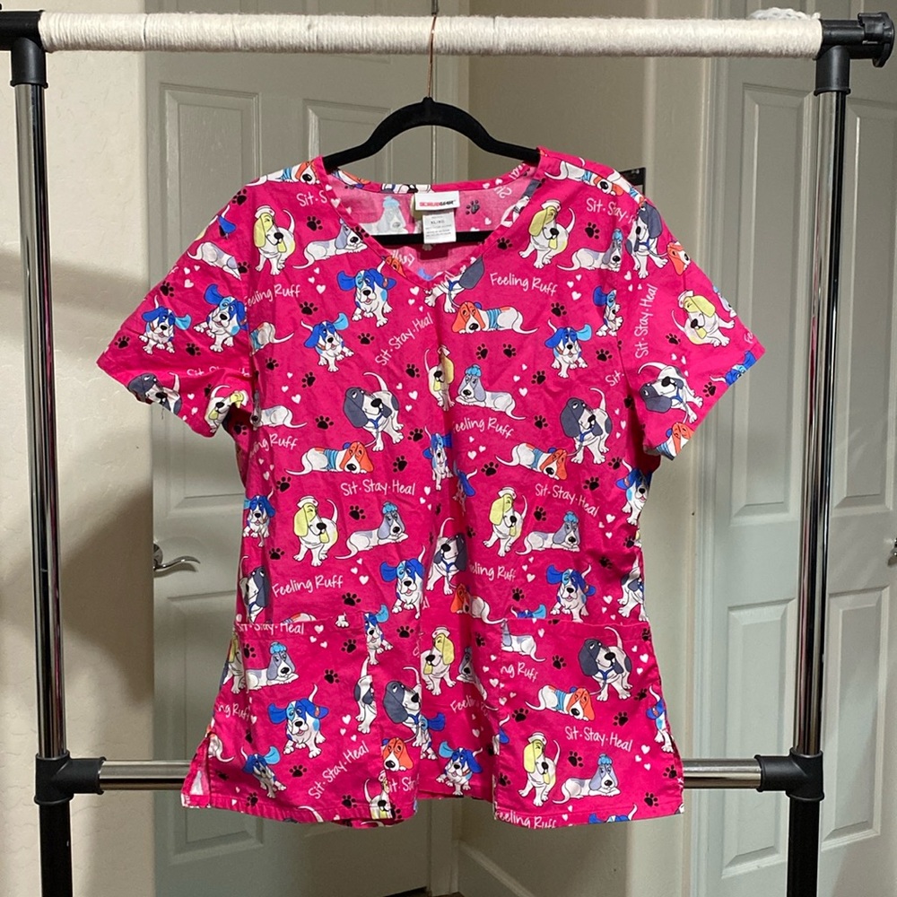 Vet Tech Scrub Top